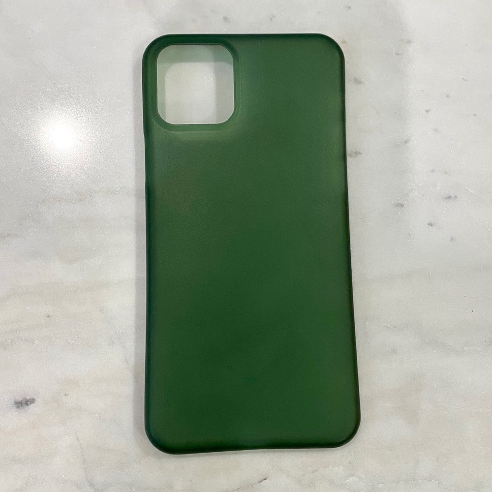 Peel iPhone 11 Pro Minimalist Green Phone Case
